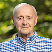 Headshot of Leonard Tow