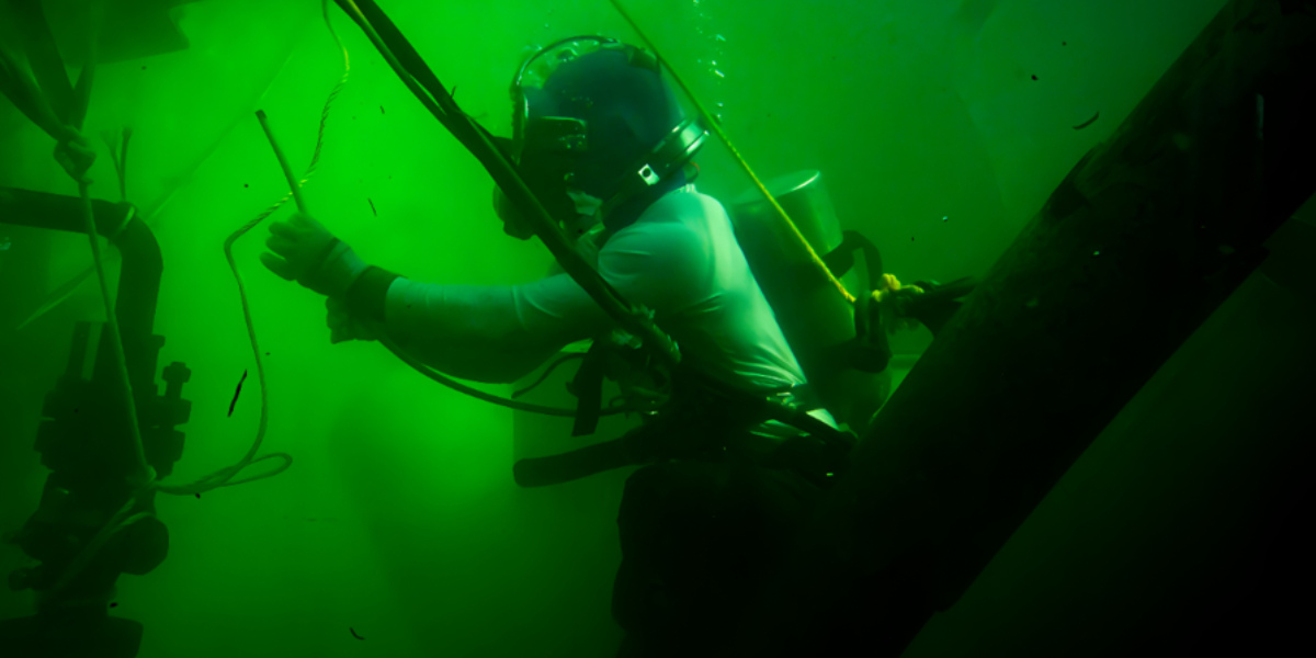 trey under water 2