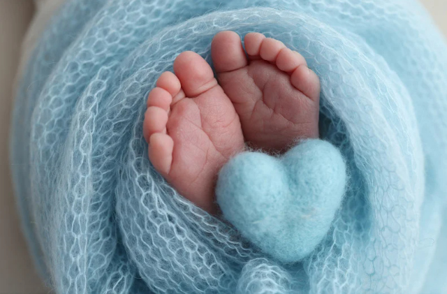 baby feet