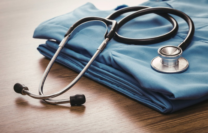 resident scrubs - intern