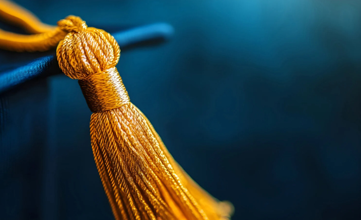 grad tassle