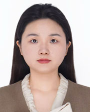 Aru Su headshot photo portrait