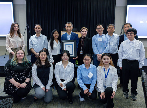 Dr. Tong and his lab at the awards ceremony.