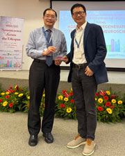 Photo of Dr. Long-Jun Wu was invited to deliver Emeritus Professor Ling Eng-Ang Distinguished Neuroscience Lecture.