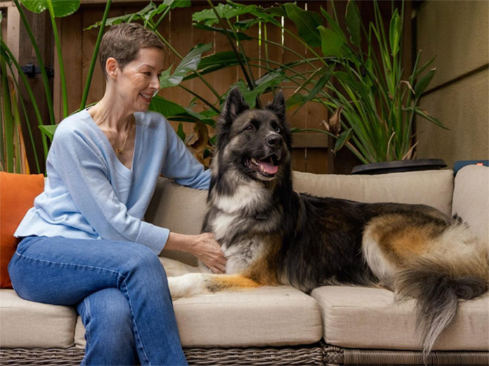One year after her diagnosis, Kim Charlton is cancer-free and hopeful for the future, thanks to a life-changing clinical trial led by Nirav C. Thosani, MD, MHA.