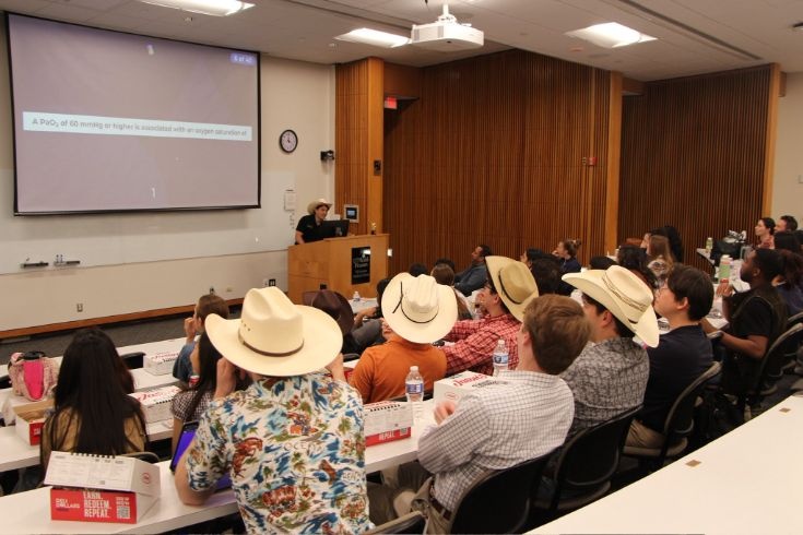 Photo of UT MSA students playing Kahoot