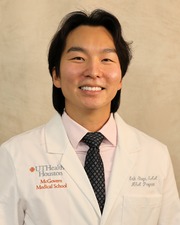 Headshot of Erik Shoga