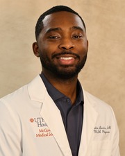 Headshot of Justin Lewis