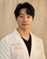 Headshot of Min Lee