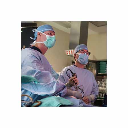 Drs. Yao and Blackburn in operating room