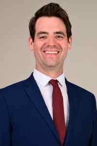 Headshot of Tyler Moon, MD