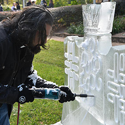 2022 Fun Fest Ice Sculpture