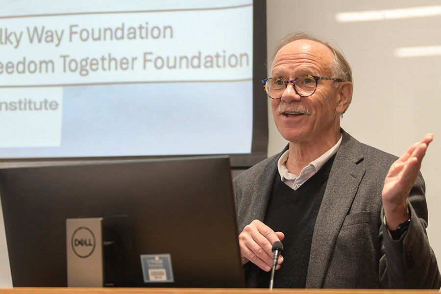 Dr. Fred Gage presents the annual Smythe Lecture
