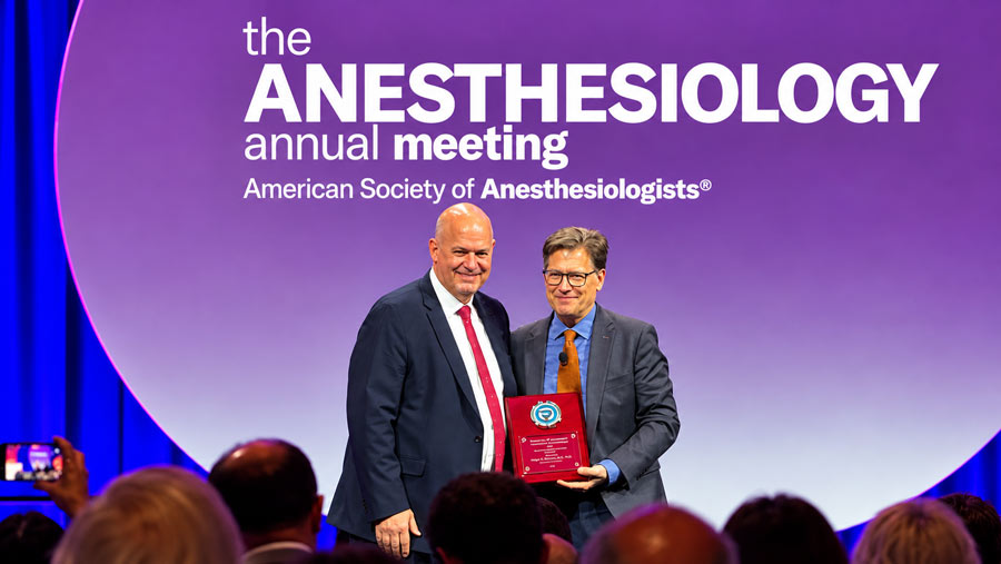 Dr. Holger Eltzschig receives the ASA Research Lifetime achievement award